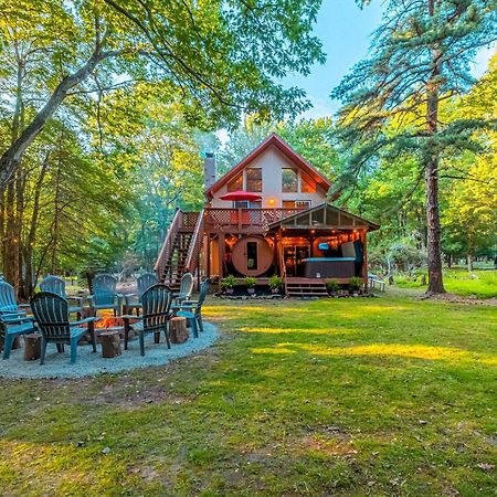 Poconos Ski Retreat With Sauna, Hot Tub, And Game Room Lake Harmony Dış mekan fotoğraf
