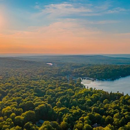 Poconos Ski Retreat With Sauna, Hot Tub, And Game Room Lake Harmony Dış mekan fotoğraf