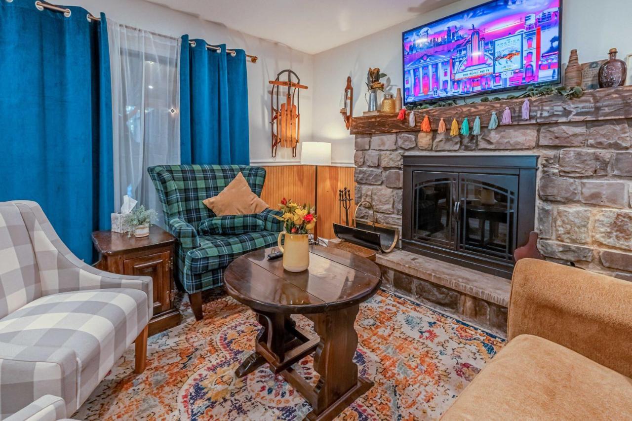 Poconos Ski Retreat With Sauna, Hot Tub, And Game Room Lake Harmony Dış mekan fotoğraf