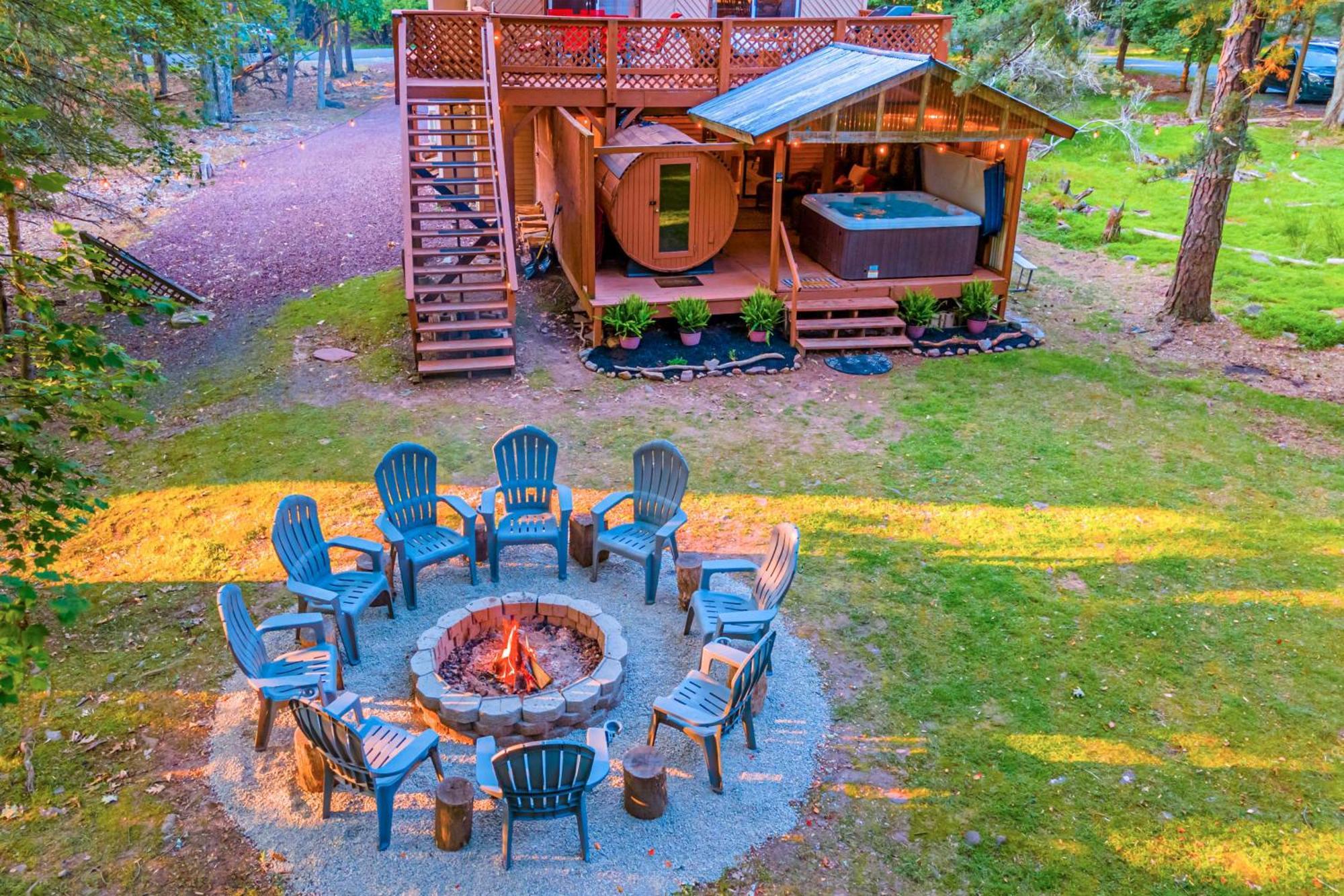 Poconos Ski Retreat With Sauna, Hot Tub, And Game Room Lake Harmony Dış mekan fotoğraf