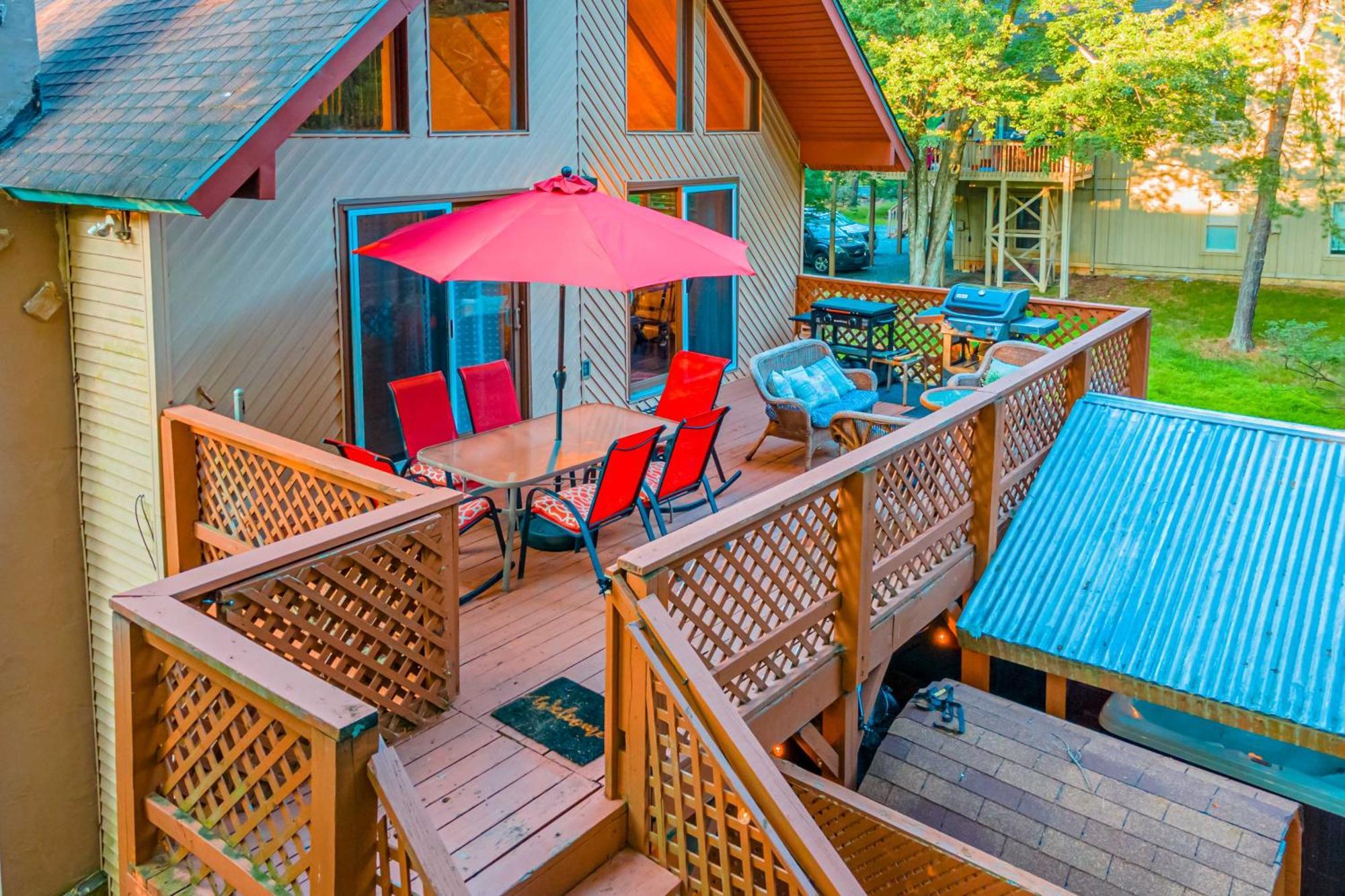 Poconos Ski Retreat With Sauna, Hot Tub, And Game Room Lake Harmony Dış mekan fotoğraf