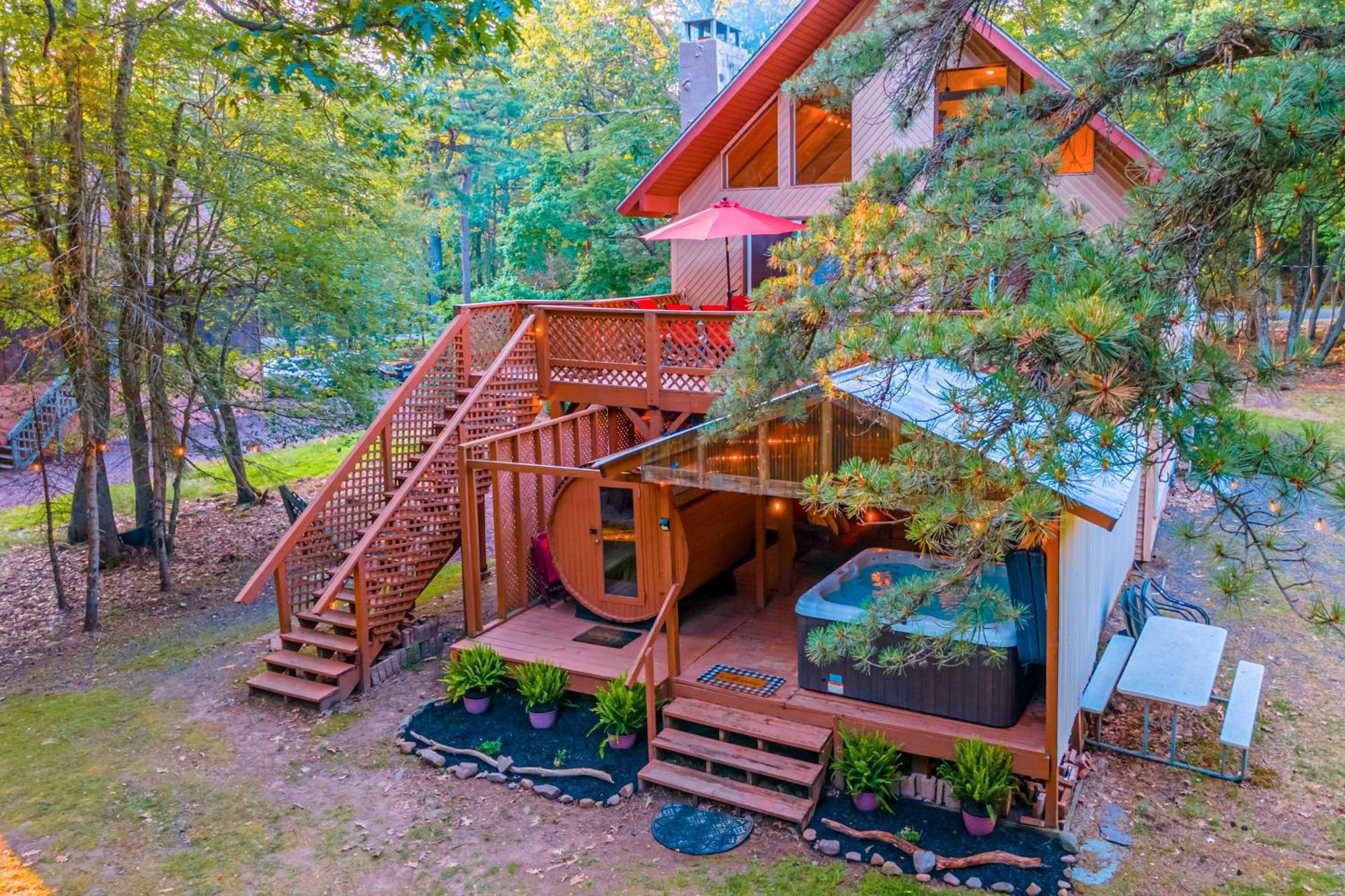 Poconos Ski Retreat With Sauna, Hot Tub, And Game Room Lake Harmony Dış mekan fotoğraf