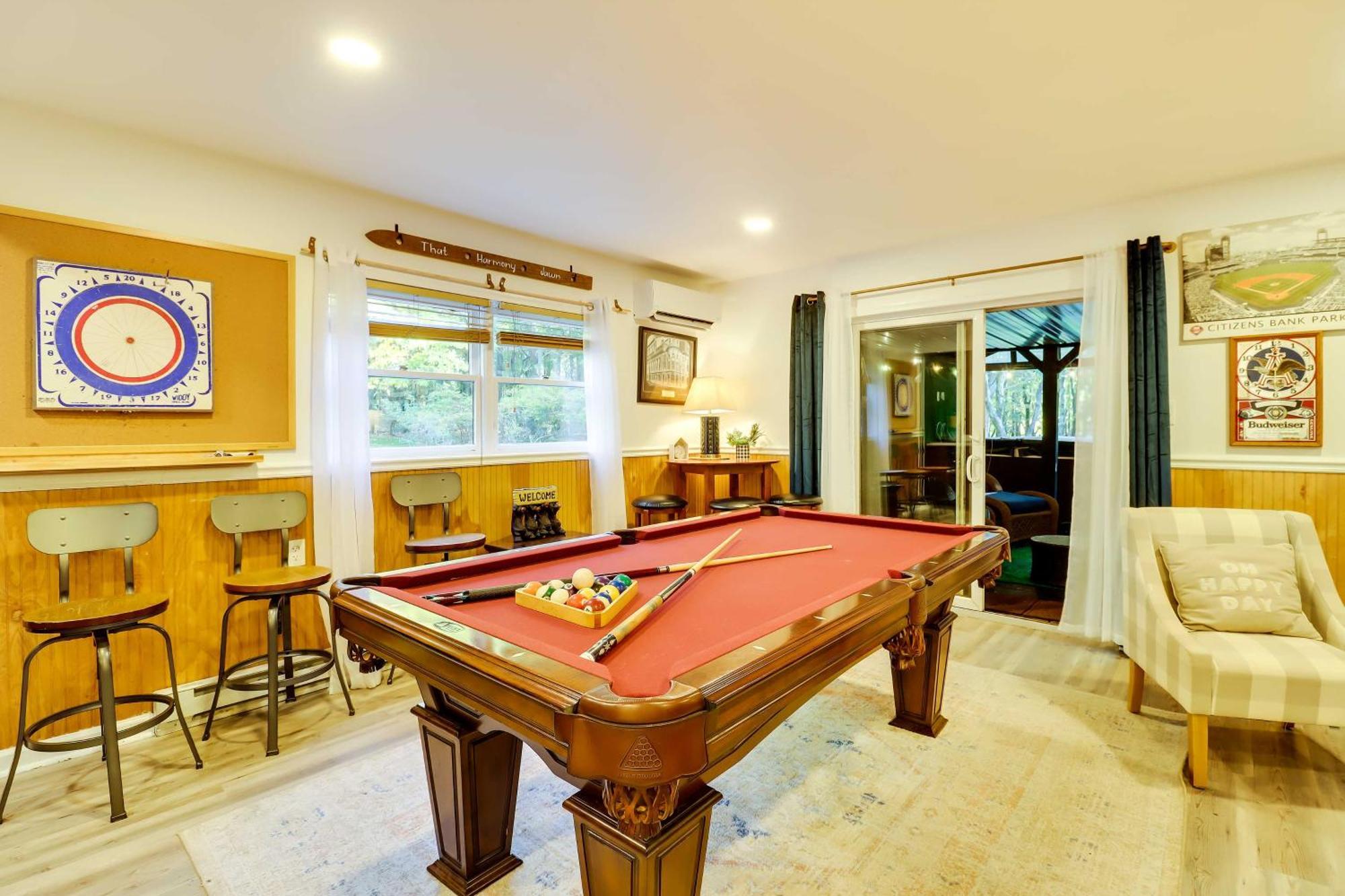 Poconos Ski Retreat With Sauna, Hot Tub, And Game Room Lake Harmony Dış mekan fotoğraf