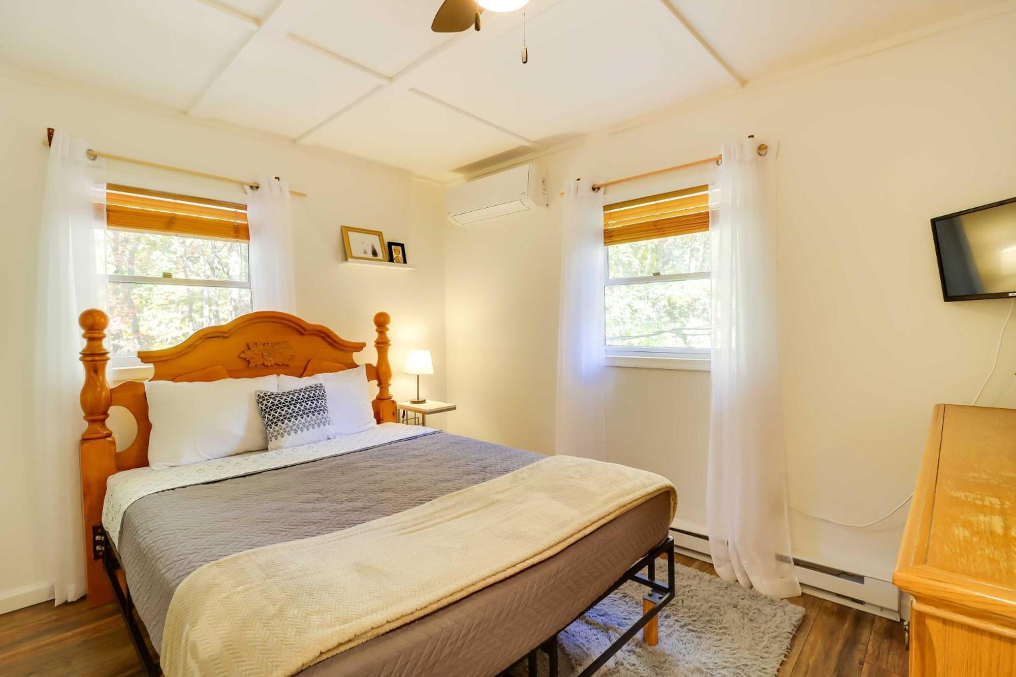 Poconos Ski Retreat With Sauna, Hot Tub, And Game Room Lake Harmony Dış mekan fotoğraf