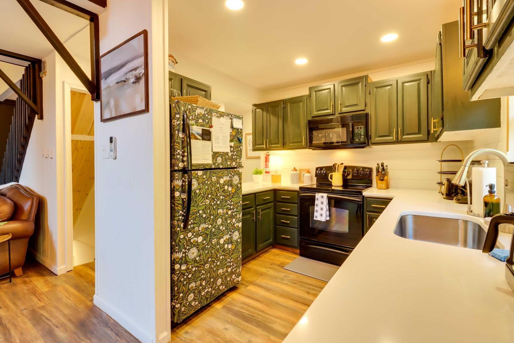 Poconos Ski Retreat With Sauna, Hot Tub, And Game Room Lake Harmony Dış mekan fotoğraf