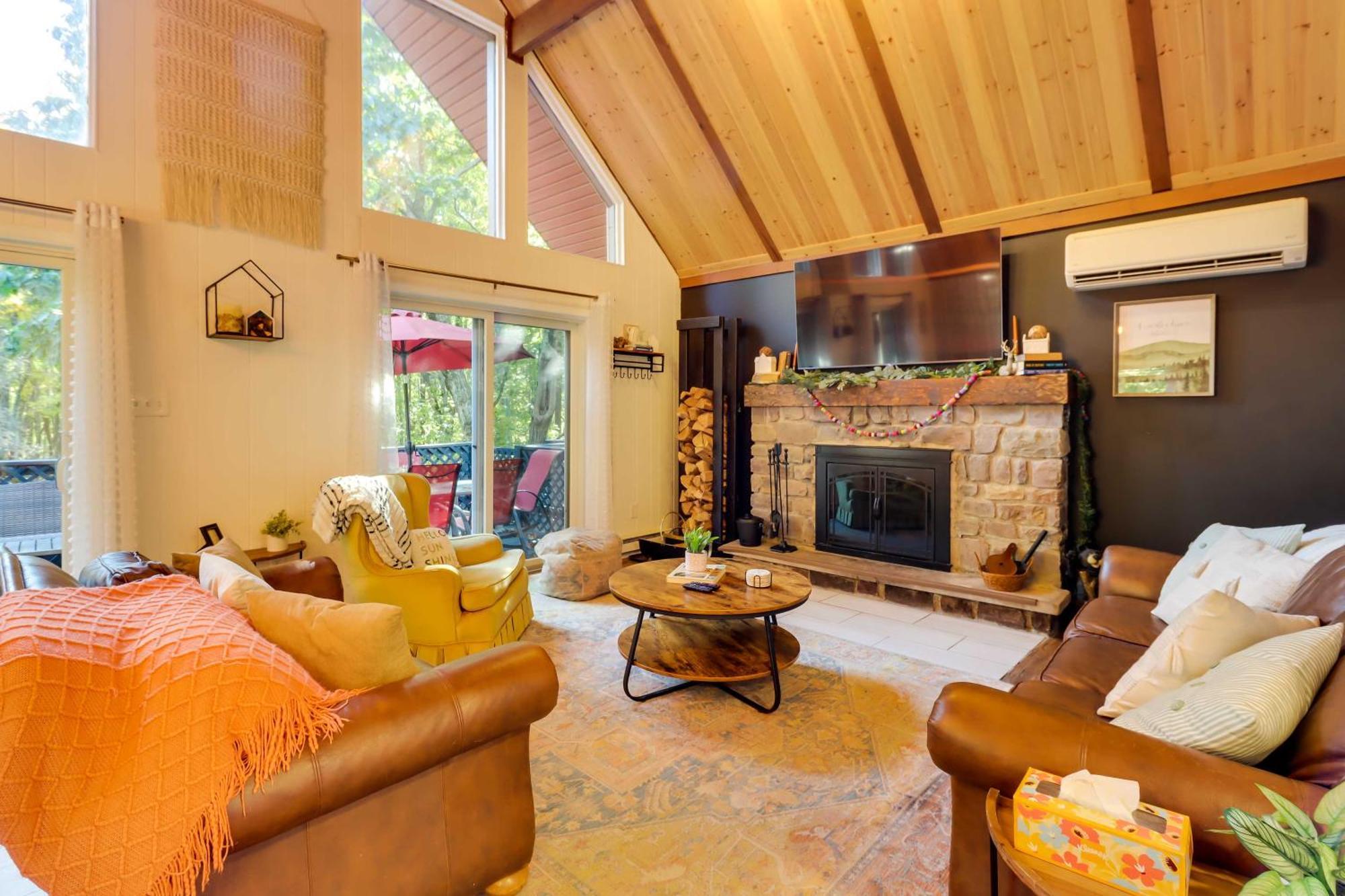 Poconos Ski Retreat With Sauna, Hot Tub, And Game Room Lake Harmony Dış mekan fotoğraf