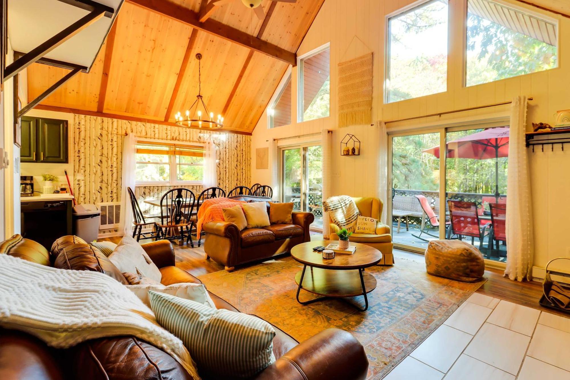 Poconos Ski Retreat With Sauna, Hot Tub, And Game Room Lake Harmony Dış mekan fotoğraf
